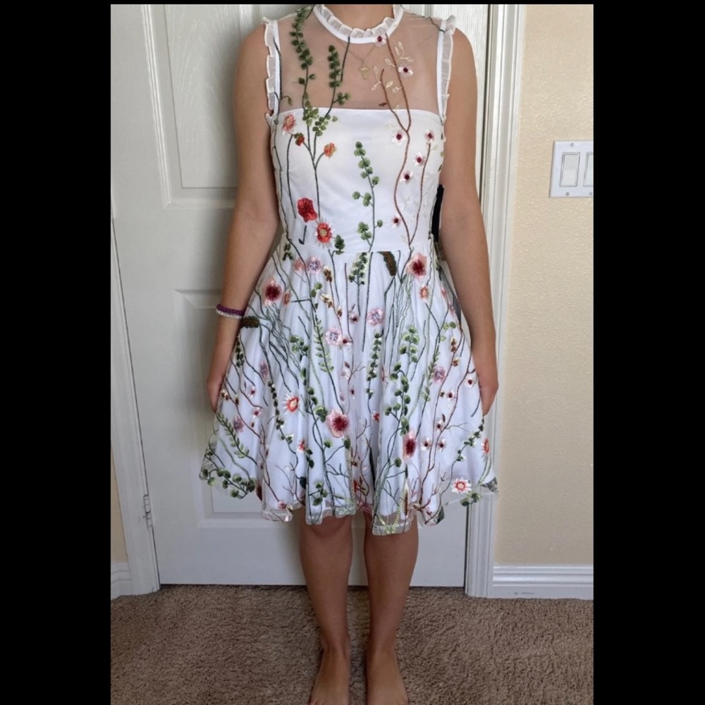 White formal dress with flower overlay - Picture 2 of 5